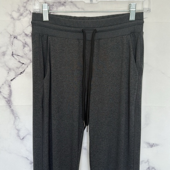 ATHLETA Uptempo Jogger Metropolis Grey / Coast Grey Size XS - Picture 8 of 15